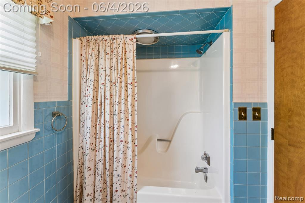 422 East Road, Holly, MI 48442 — Photo 37