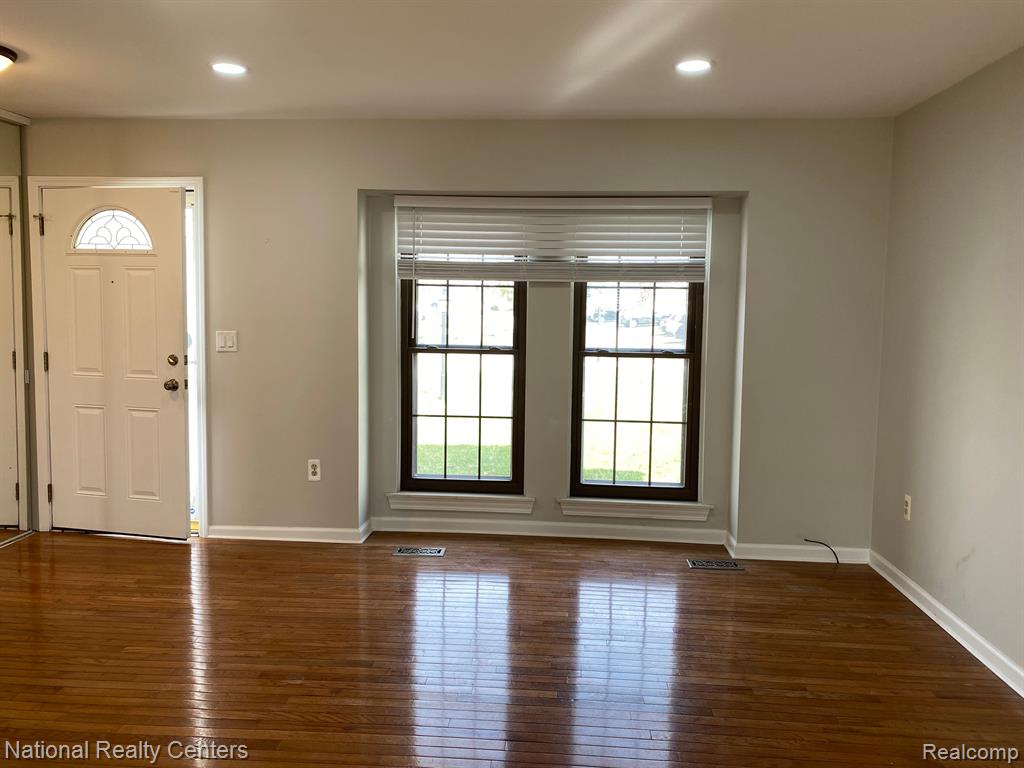 22533 CRANBROOKE Drive, Novi, MI — Photo 4