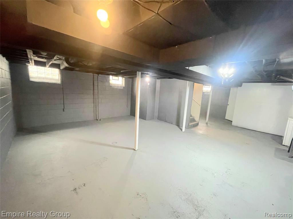 6037 Piedmont Street, Detroit, MI 48228 — Photo 28
