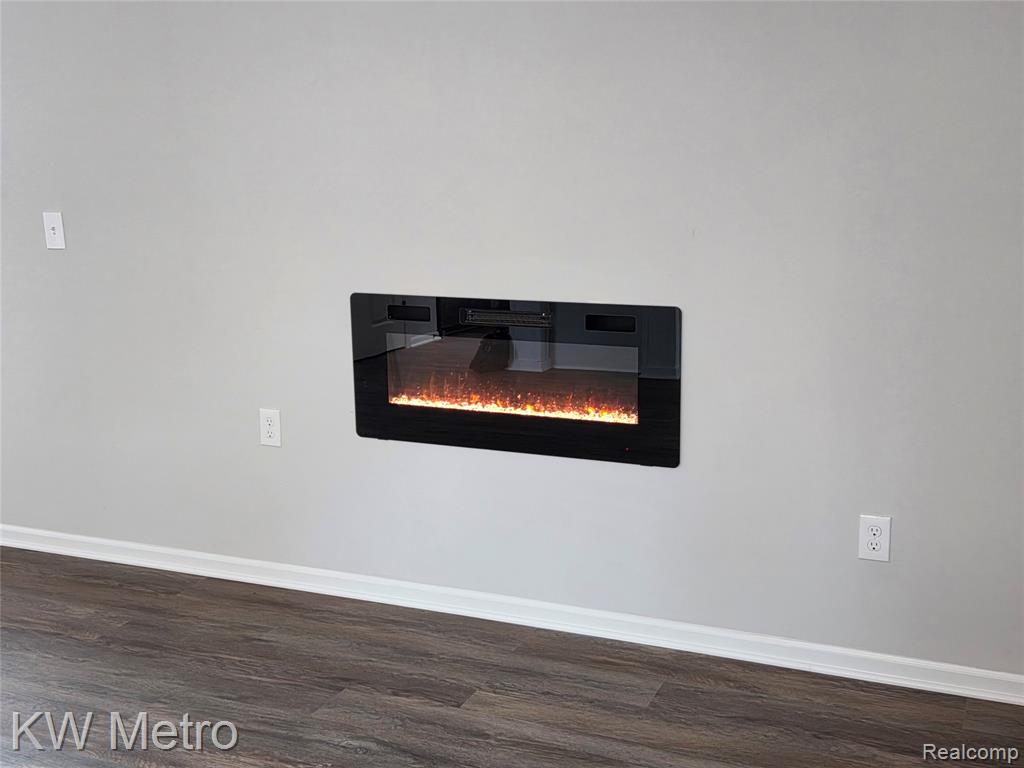 1116 E HAYES Avenue, Hazel Park, MI 48030 — Photo 5