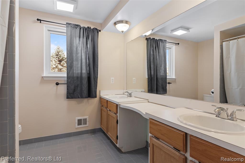 45377 Twining Street, Canton, MI 48187 — Photo 30