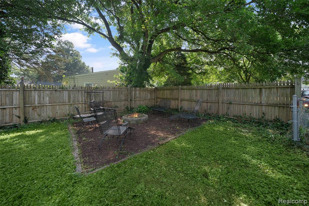 567 Roth Boulevard, Clawson, MI — Photo 20