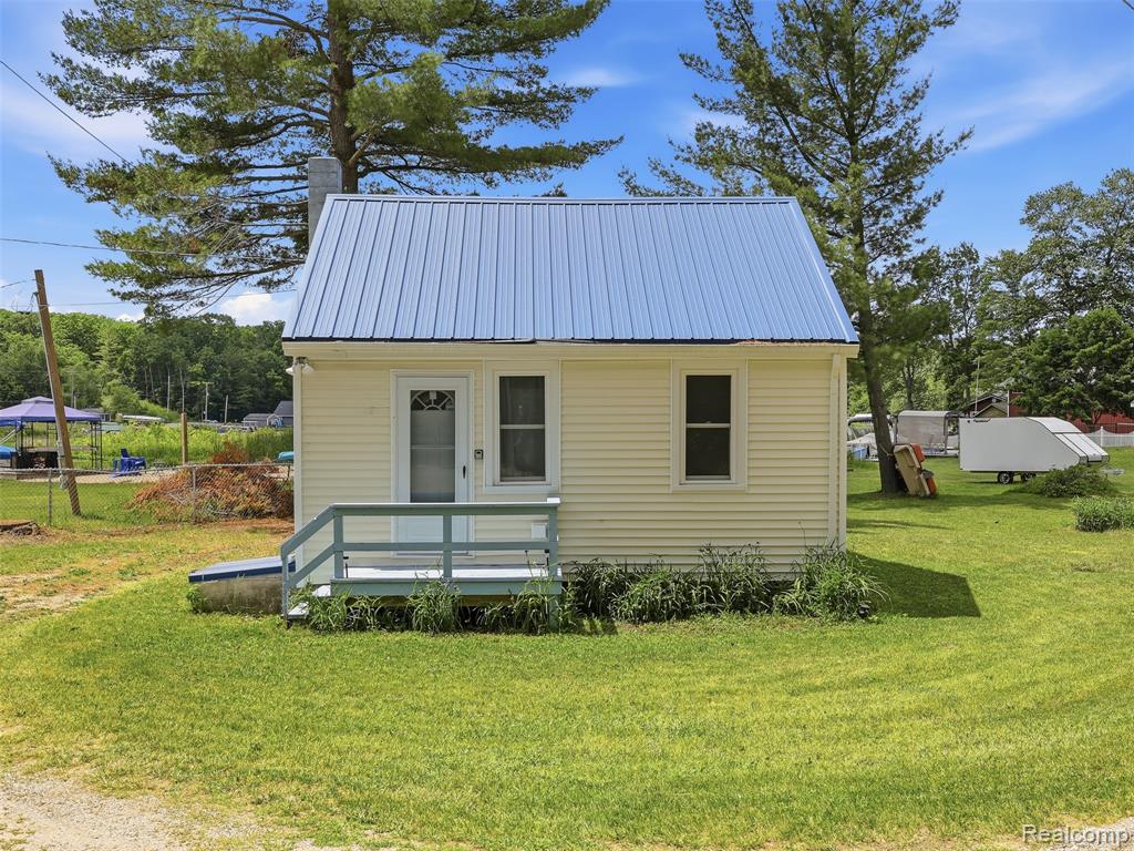 9793 Maple Street, Chippewa Lake, MI 49320 — Photo 3
