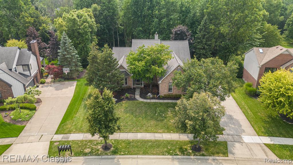 45483 Addington Lane, Novi, MI — Photo 32