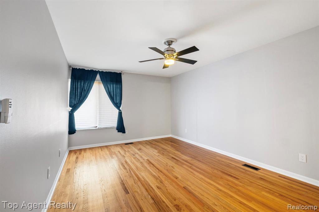 8353 Kennedy Circle, Warren, MI 48093 — Photo 22