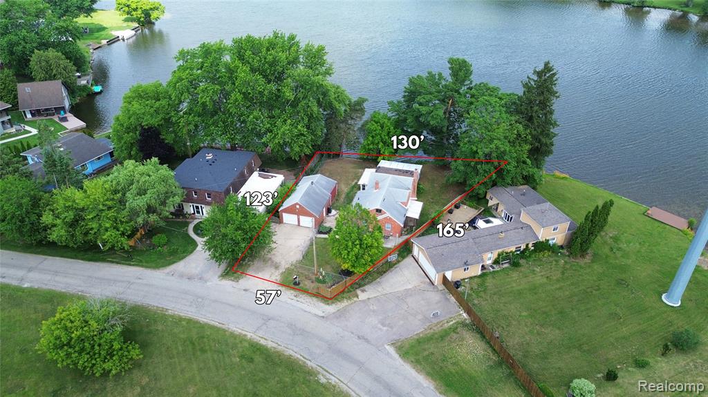 4047 Mitchell Drive, Flint, MI 48506 — Photo 3