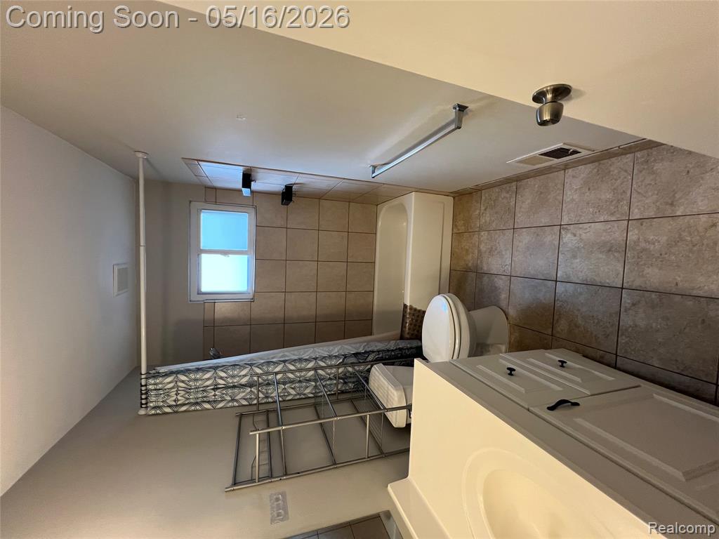 5847 N Berry Street, Westland, MI — Photo 11