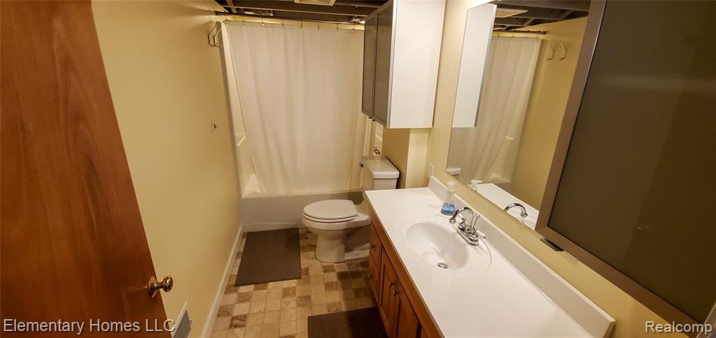 907 E 5TH Street, Royal Oak, MI 48067 — Photo 13