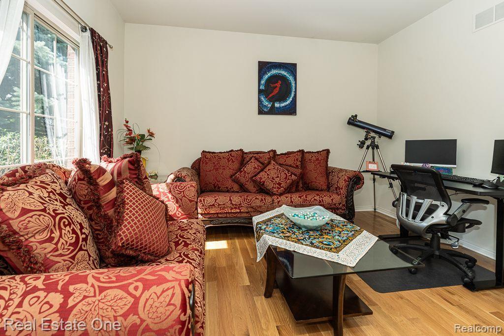 985 Monterey Lane, Rochester Hills, MI 48307 — Photo 23