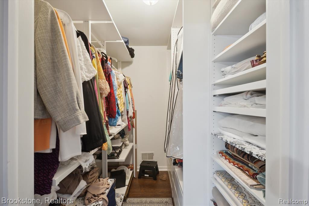 5195 Richard Run, West Bloomfield, MI — Photo 30