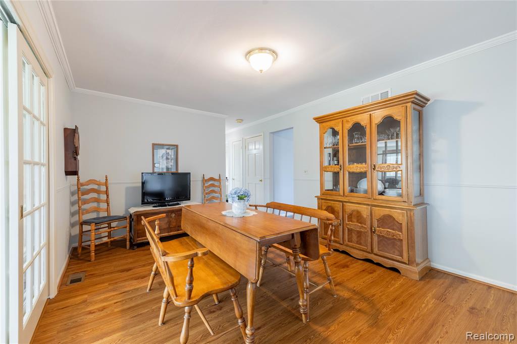 27758 Johnson Road, Grosse Ile, MI 48138 — Photo 18
