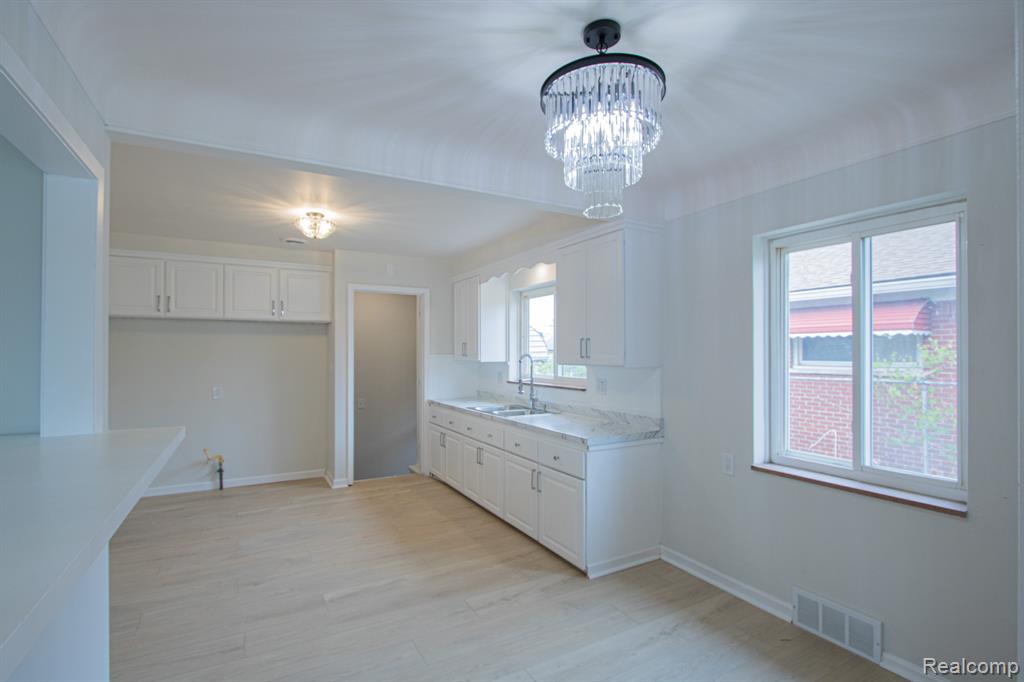 6742 Buhr Street, Hamtramck, MI 48212 — Photo 14
