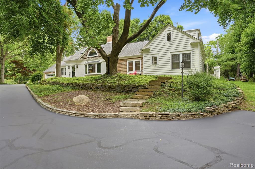 27310 Crestwood Drive, Franklin, MI 48025 — Photo 4