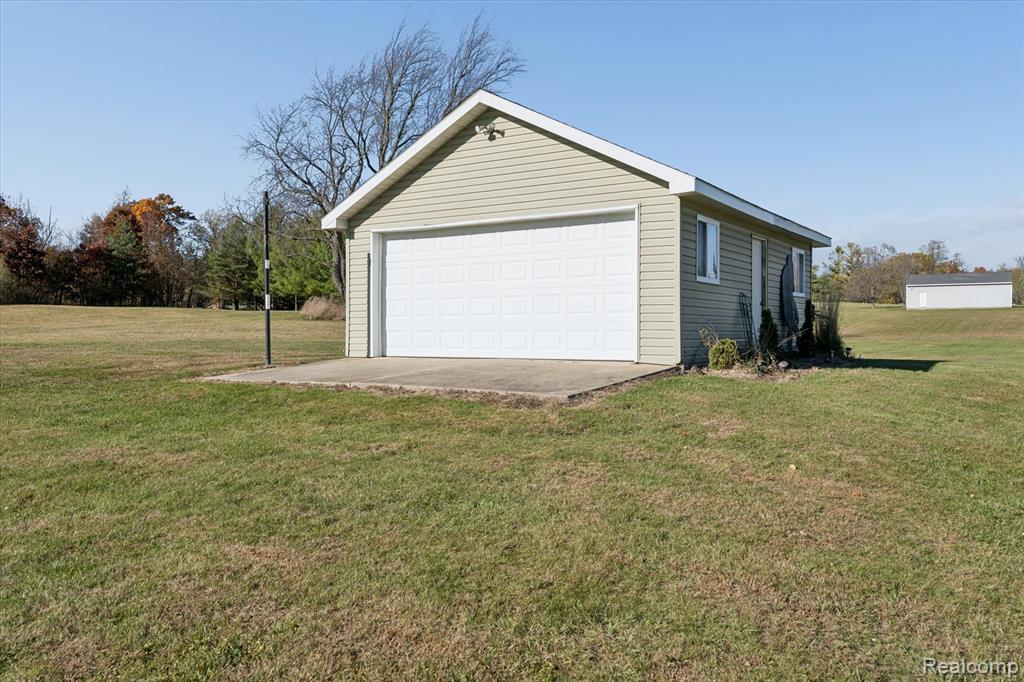 11051 Meadowview Drive, Goodrich Vlg, MI — Photo 38