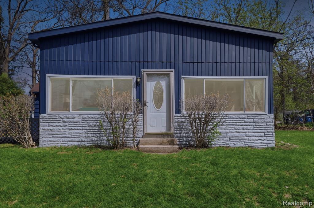 4168 Minnetonka Drive, Linden, MI 48451 — Photo 45