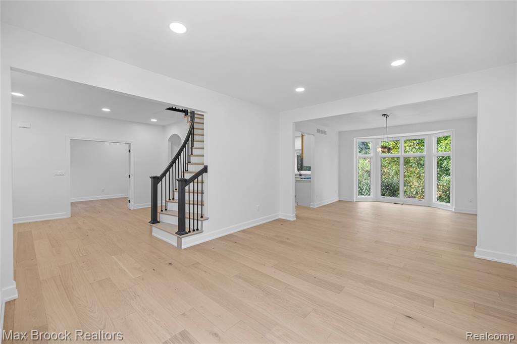 7219 Oakwood Drive, West Bloomfield, MI — Photo 13