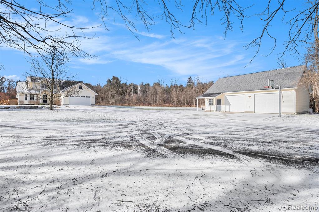 5375 OLEKSYN Road, Flint, MI 48504 — Photo 7