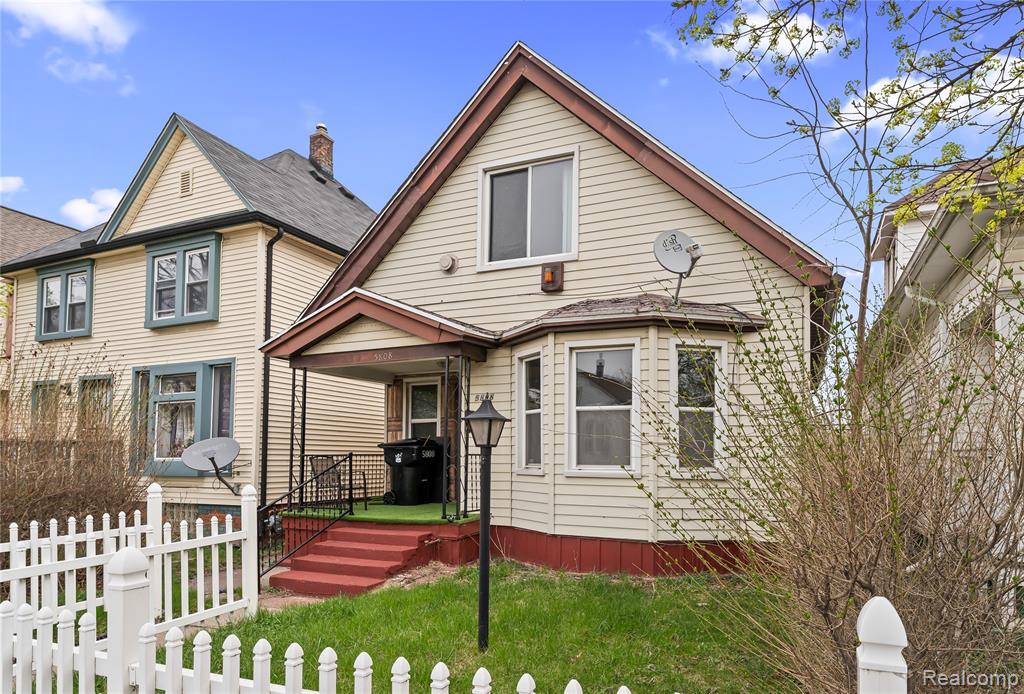 5808 McClellan Street, Detroit, MI 48213 — Photo 2