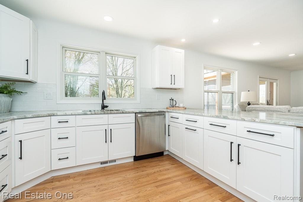 3210 Lake George Road, Oakland, MI — Photo 10