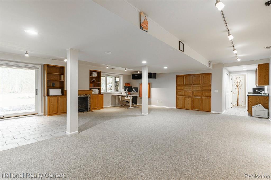 825 E WARDLOW Road, Highland, MI 48356 — Photo 41