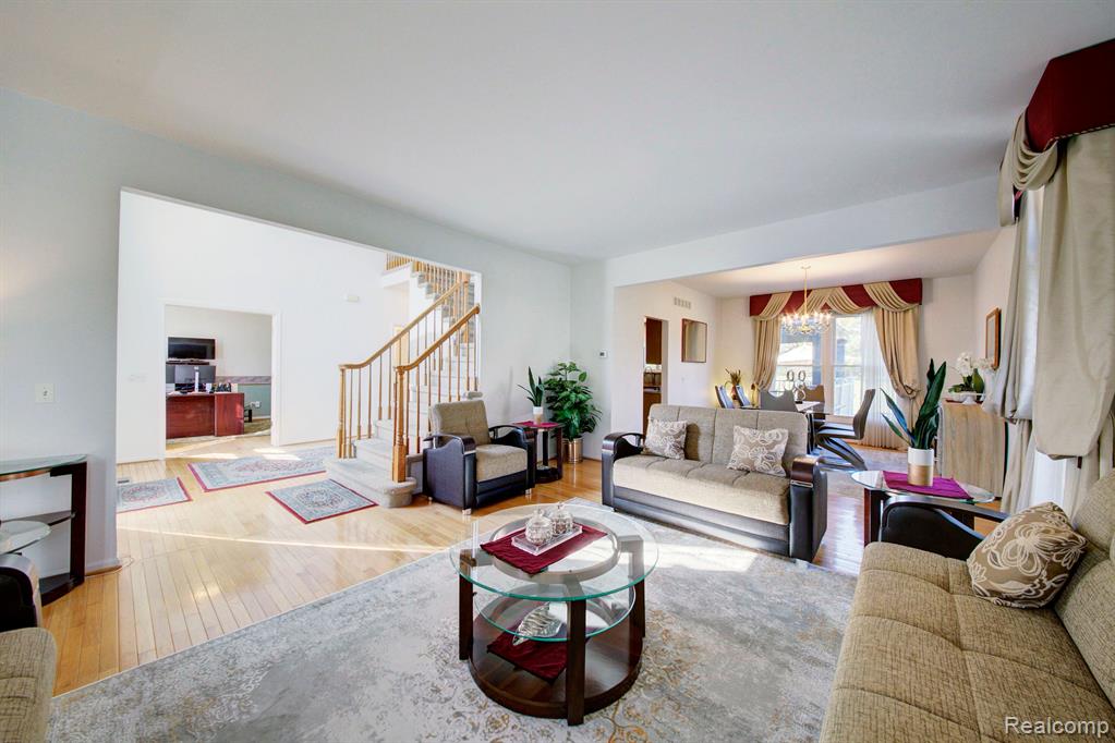 6813 Poppleton Road, Canton, MI 48187 — Photo 8