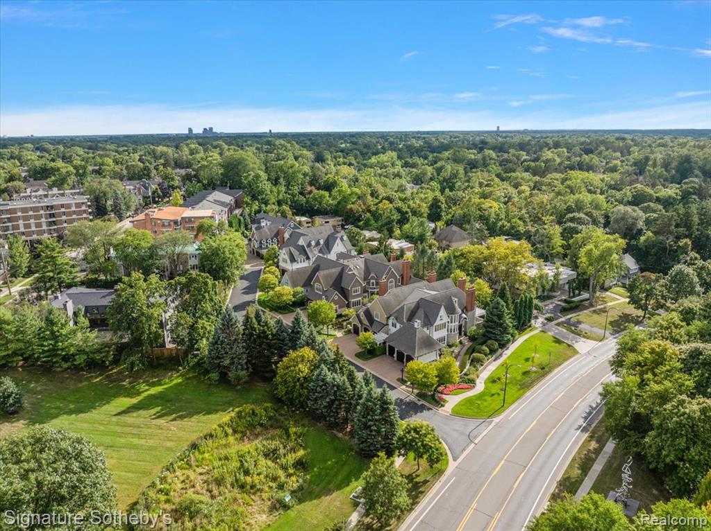 200 Woodland Villa Court, Birmingham, MI 48009 — Photo 82