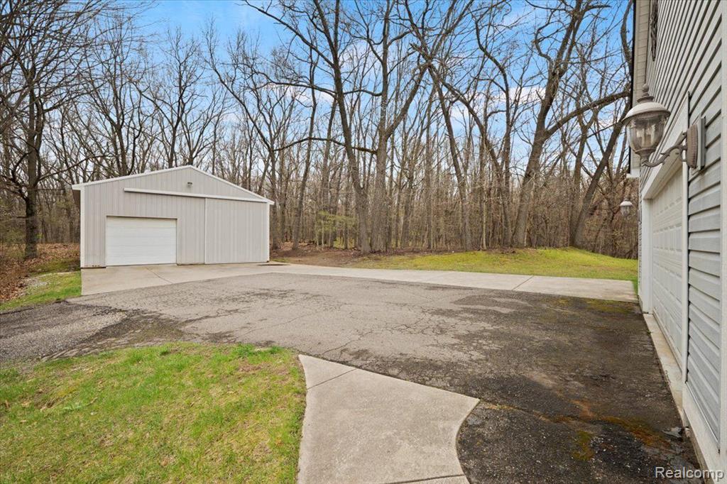 845 Rowlinson Lane, Ortonville, MI 48462 — Photo 43