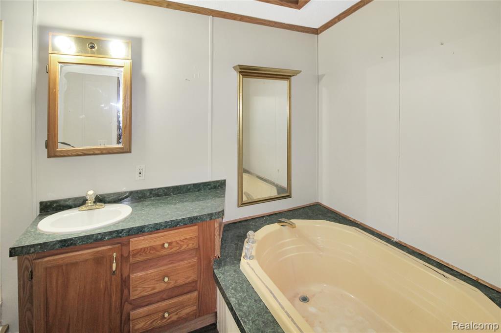 7175 Ozga Street, Romulus, MI 48174 — Photo 14