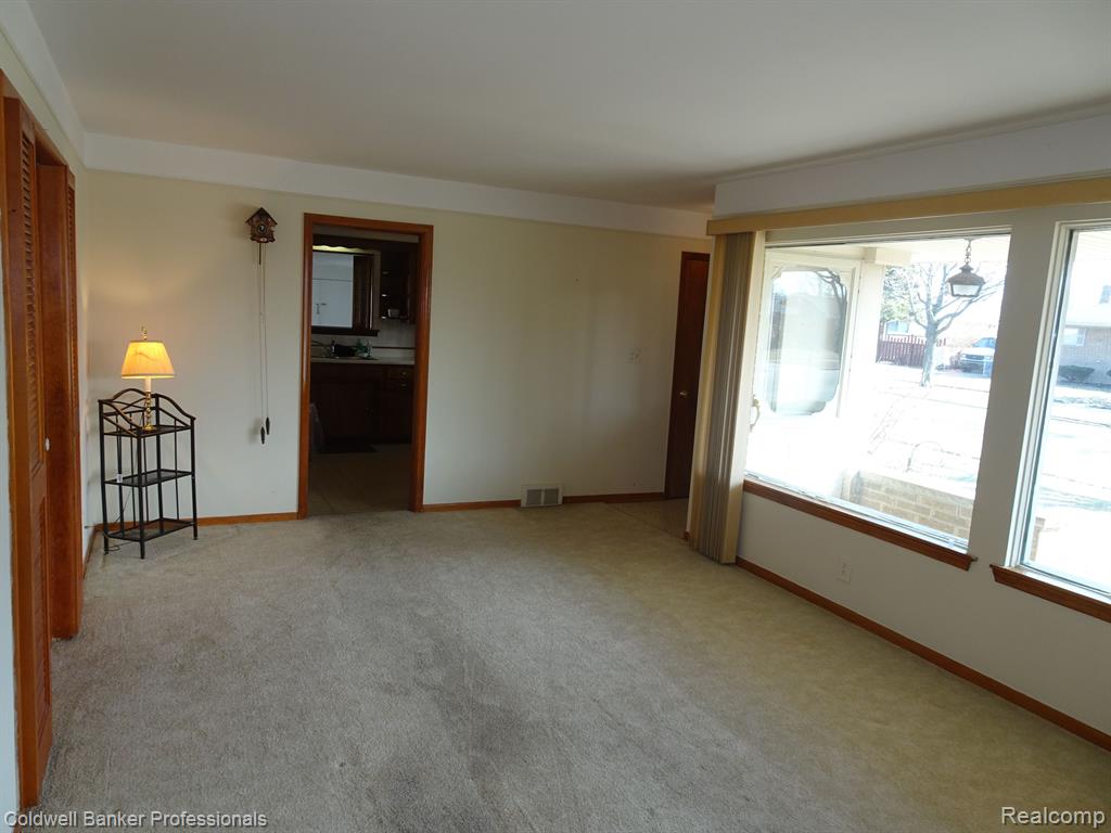 7790 LOUISE Court, Westland, MI — Photo 4