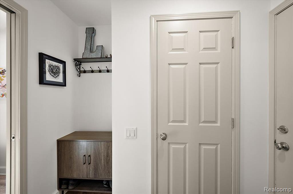 42228 Lochmoor Street, Clinton Twp, MI 48038 — Photo 28