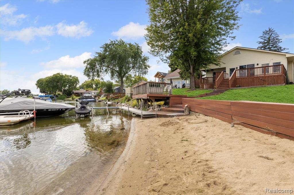 8437 WOODLAND SHORE Drive, Brighton, MI 48114 — Photo 66