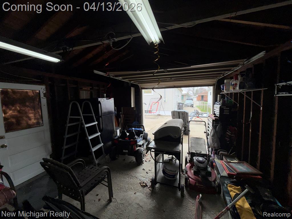 6671 Mayfair Street, Taylor, MI 48180 — Photo 15