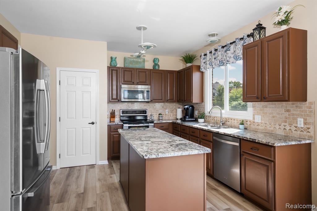 45482 Muirfield Drive, Canton, MI 48188 — Photo 63