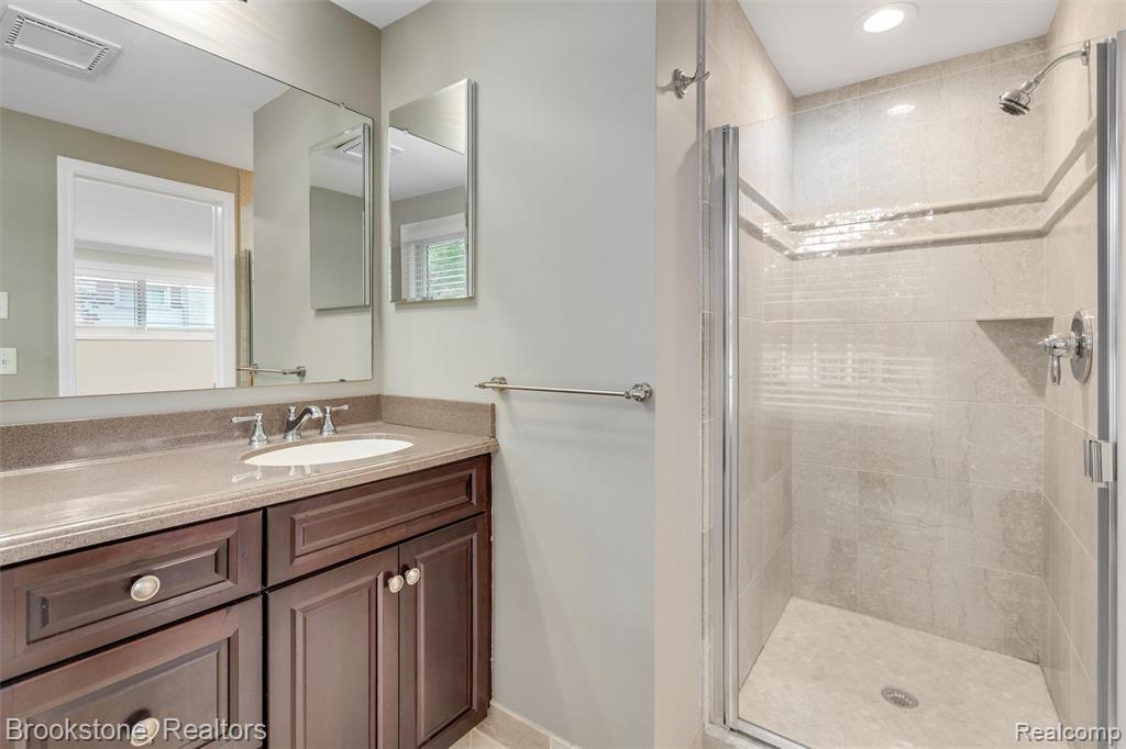2784 Aldgate Drive, Bloomfield Hills, MI 48304 — Photo 30