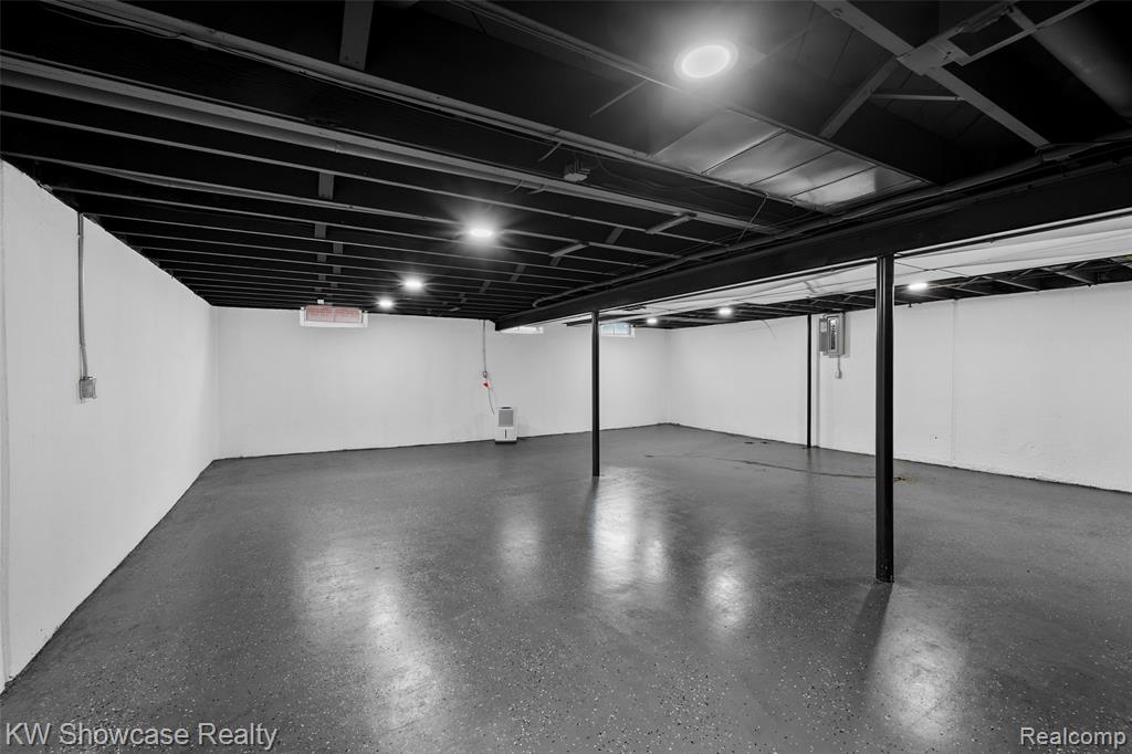 8362 Sunburst, Center Line, MI 48015 — Photo 40