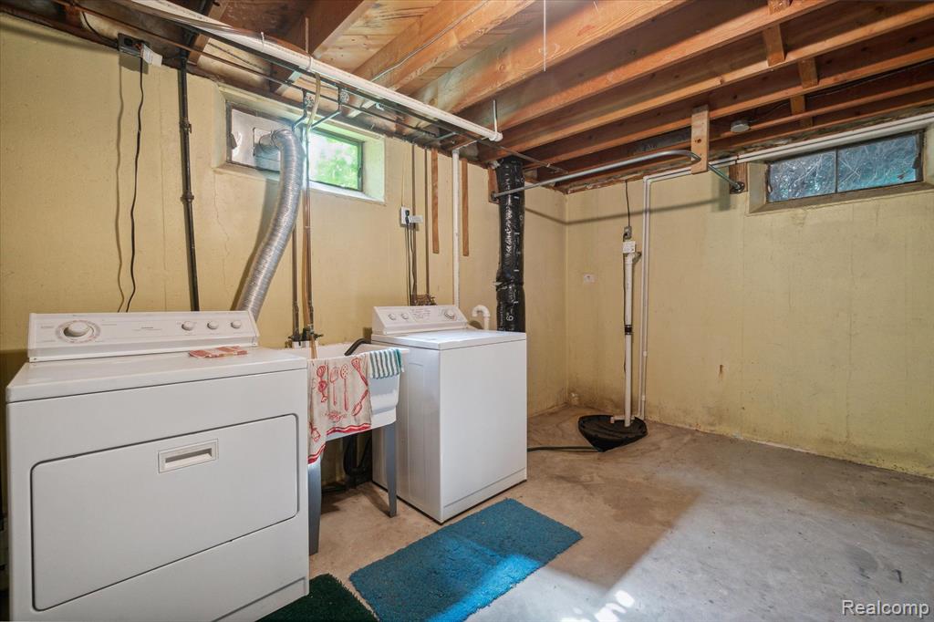 9990 E NEWBURG Road, Durand, MI 48429 — Photo 33