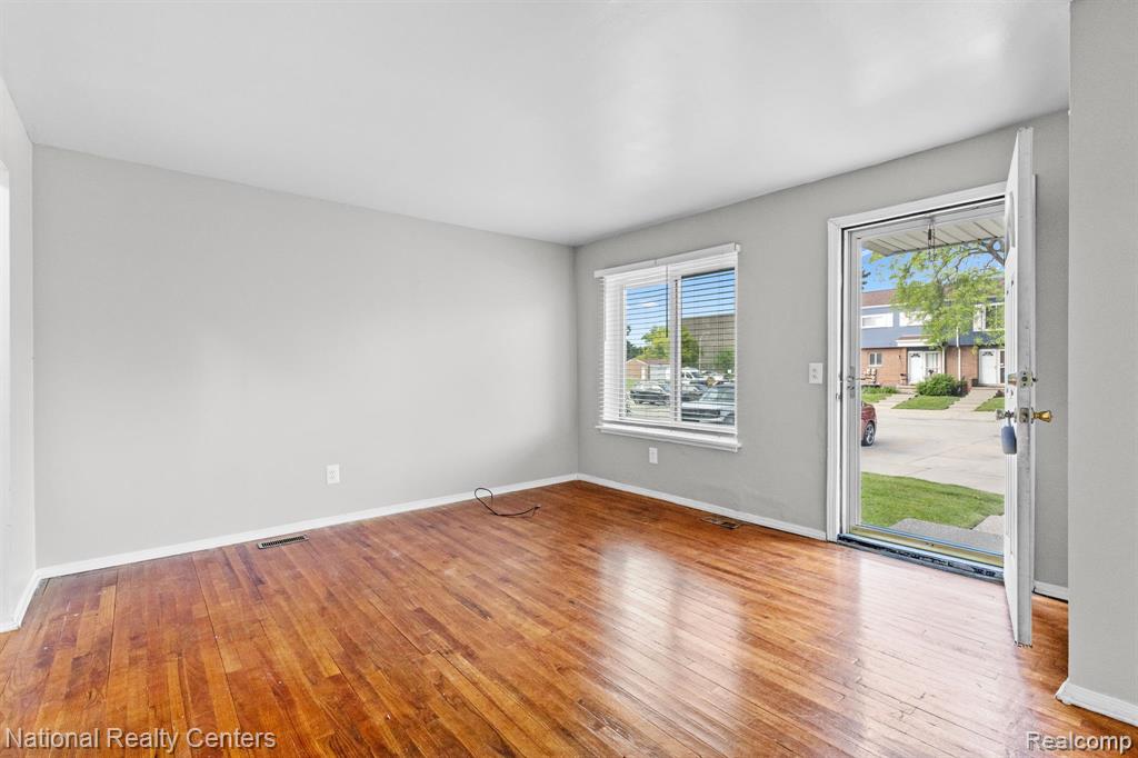 534 Saint Maron Place, Detroit, MI 48207 — Photo 3