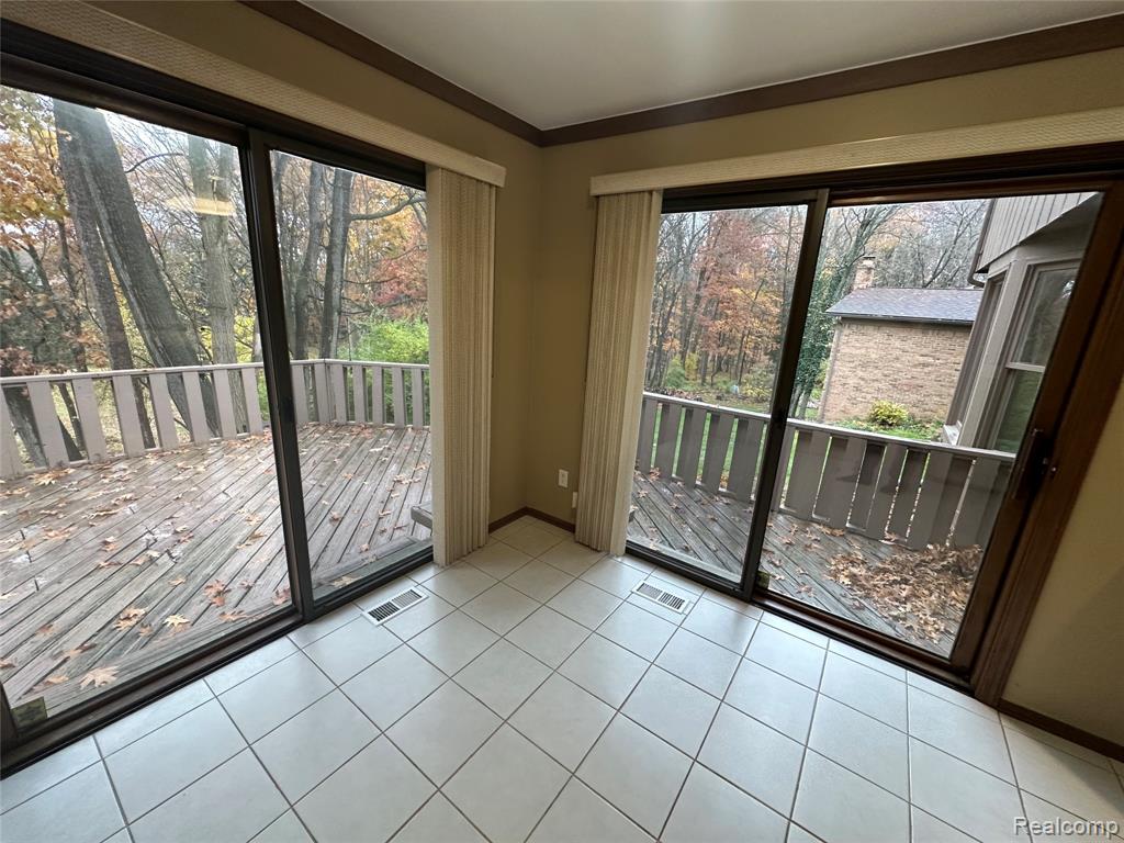 6473 Red Oak Drive, Troy, MI 48098 — Photo 19