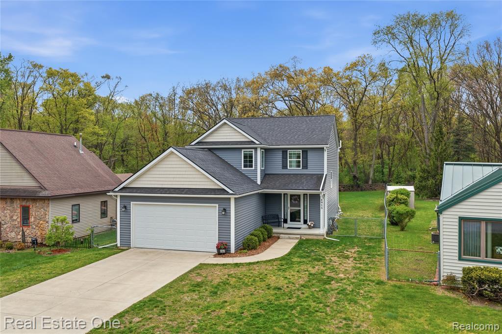 8915 Gittins Street, Commerce Twp, MI 48382 — Photo 2