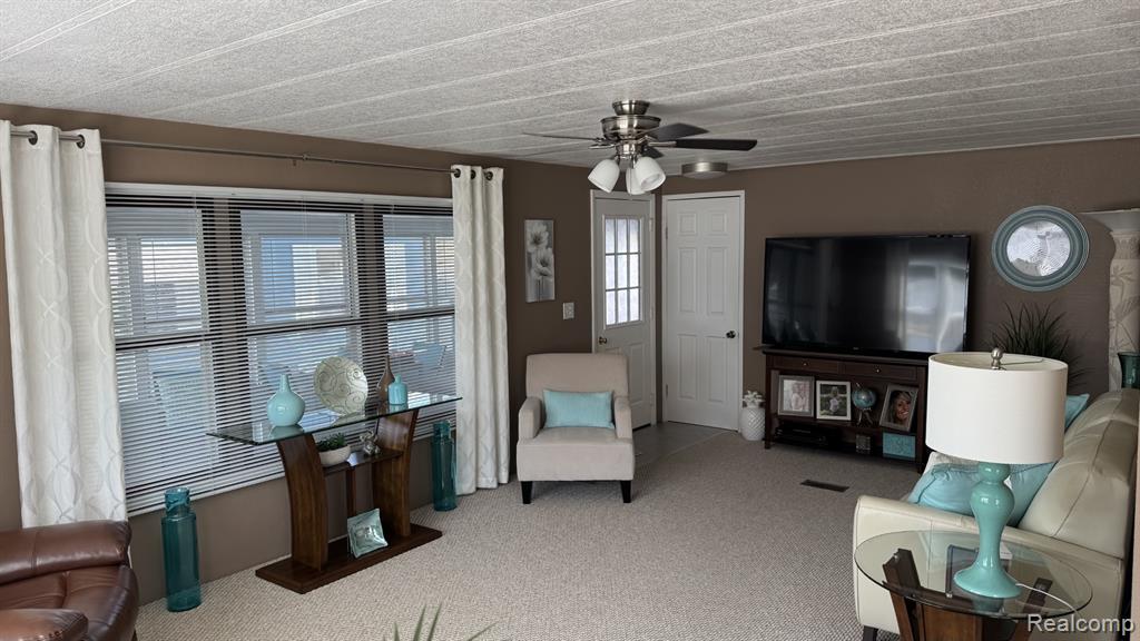 622 Cypress Court, Jonesville, MI 49250 — Photo 4