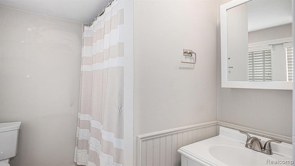 6288 Buckshore Drive, Whitmore Lake, MI 48189 — Photo 23