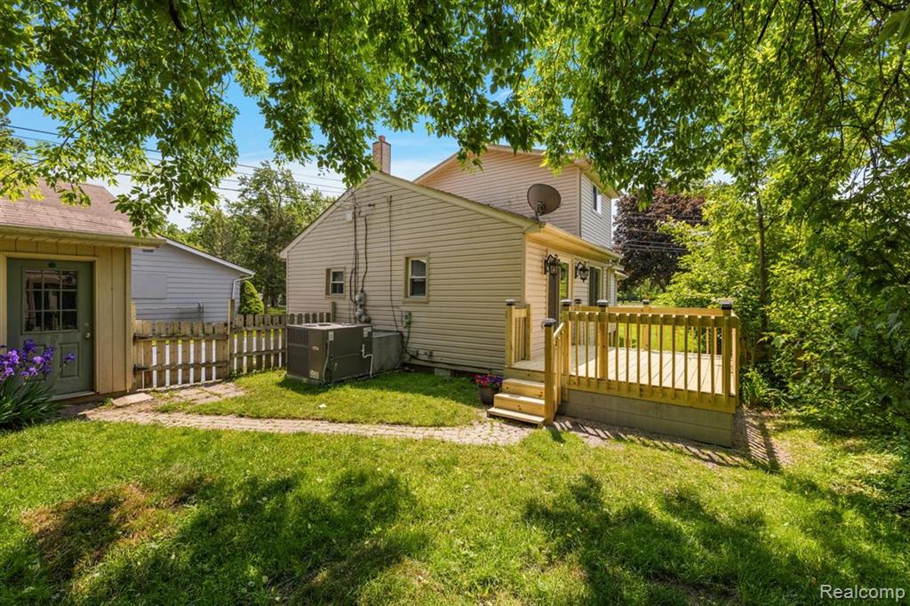 433 CHERRY Drive, Troy, MI 48083 — Photo 24