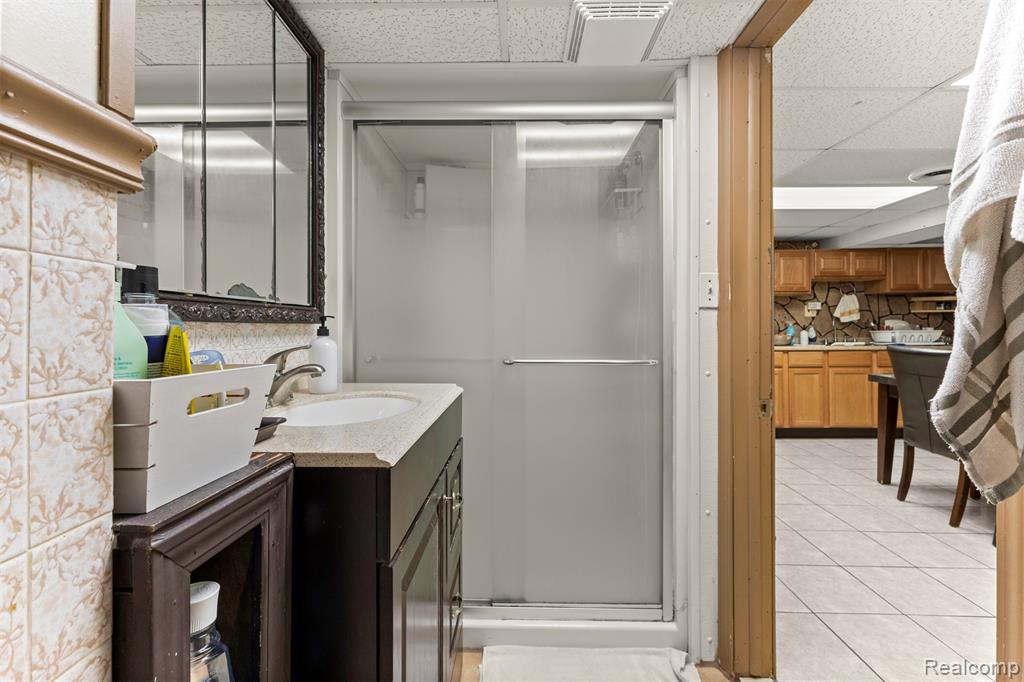 26611 Cecile Street, Dearborn Heights, MI 48127 — Photo 35
