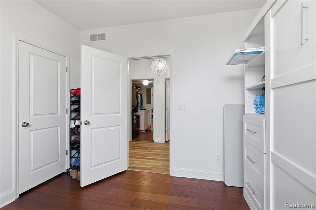 331 E Cady Street, Northville, MI, 48167