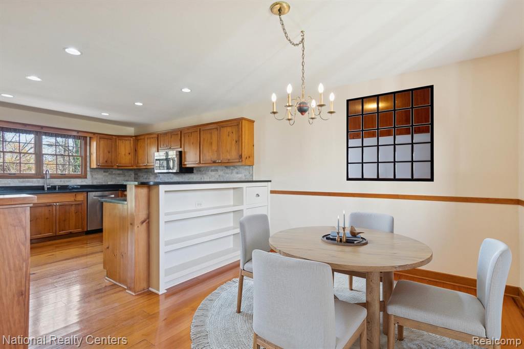 5621 Eastman Boulevard, West Bloomfield, MI 48323 — Photo 14