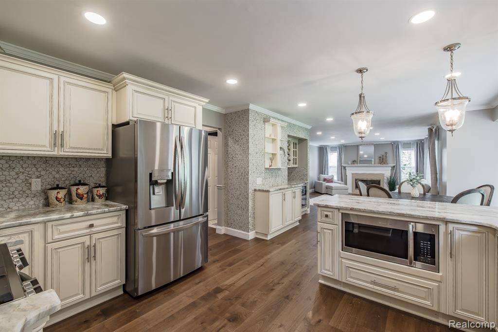 8640 Newport Drive, White Lake, MI — Photo 21