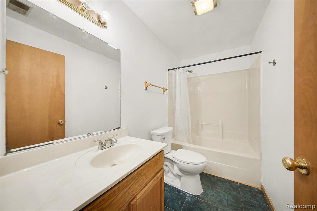 23780 Carleton West Road, Belleville, MI 48111 — Photo 13