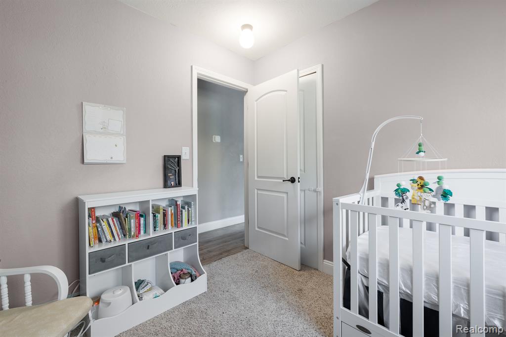 400 CLARENDON Street, Ann Arbor, MI 48103 — Photo 11