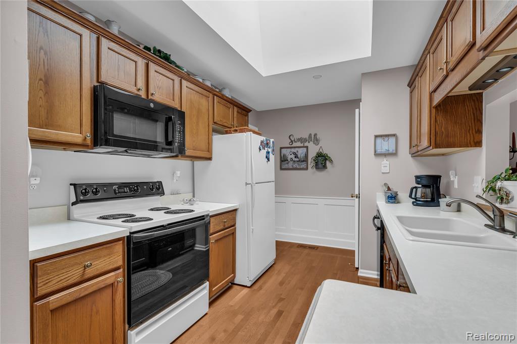 48679 Aberdeen Court, Shelby Twp, MI 48315 — Photo 6