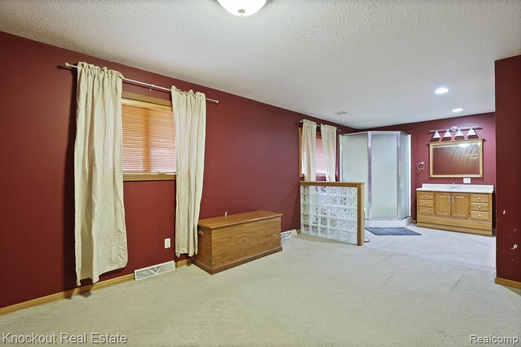8661 VASSAR Road, Millington, MI 48746 — Photo 31